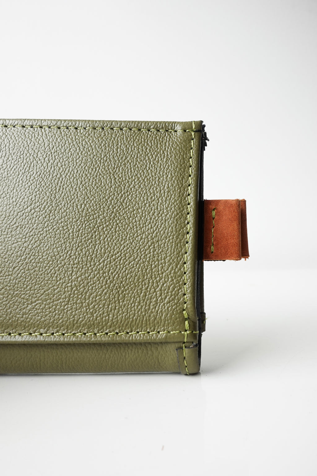 Billetera Mónaco Speciale Oliva / Negro