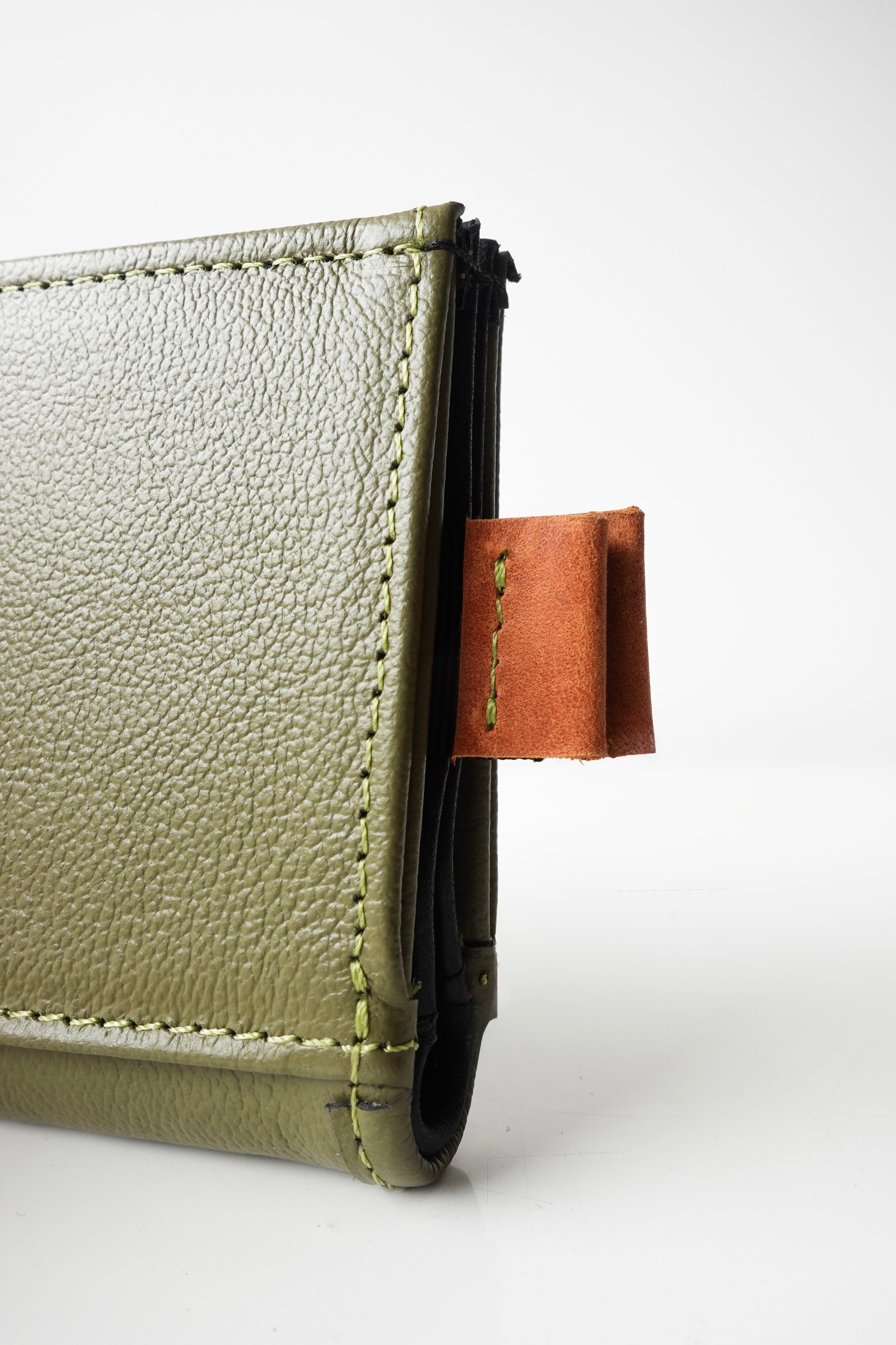 Billetera Mónaco Speciale Oliva / Negro